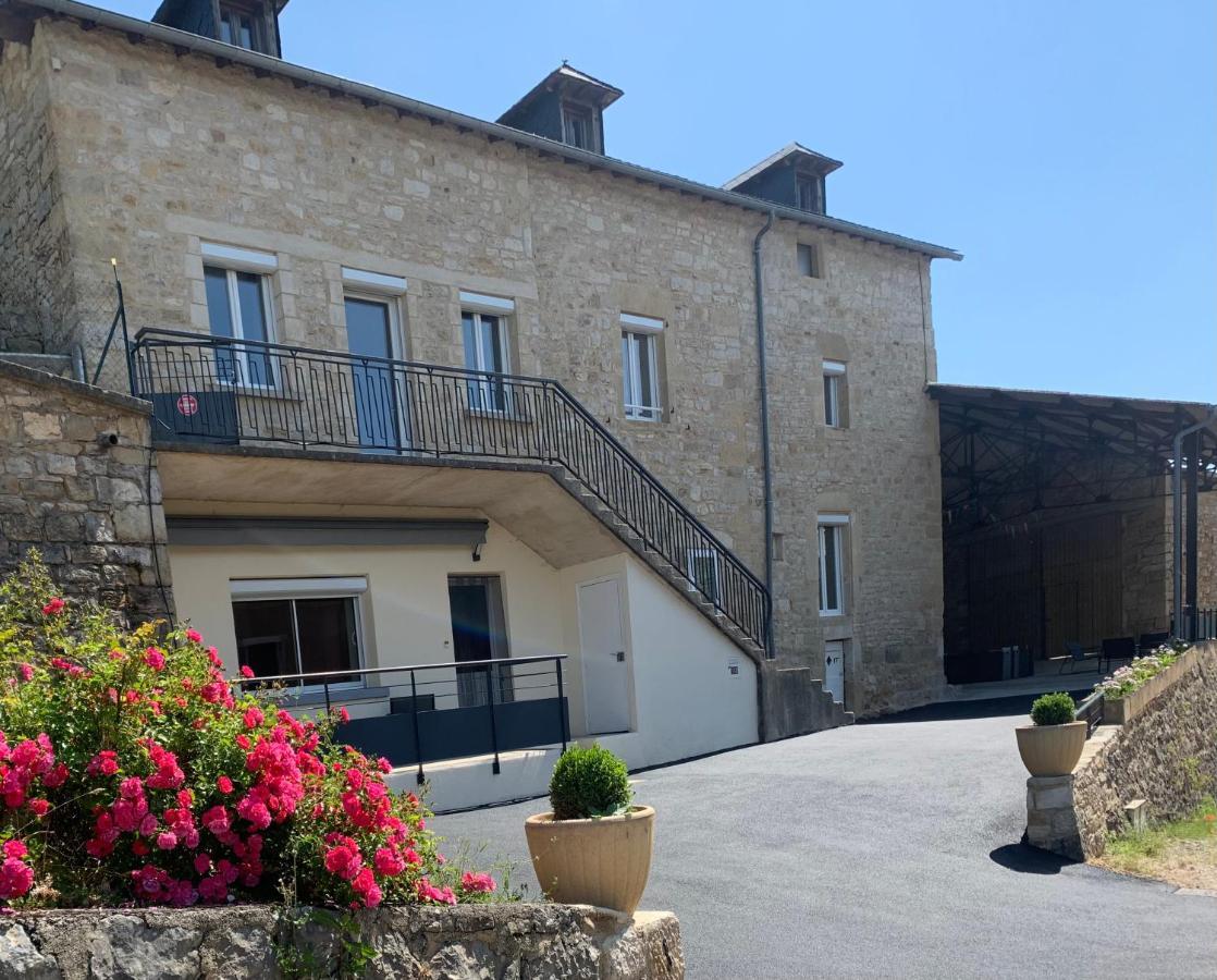 Gite 4 Etoiles - La Maison De Paul Coussergues エクステリア 写真